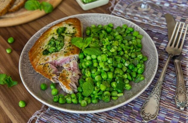 Owesiessen mat grénge Peas
